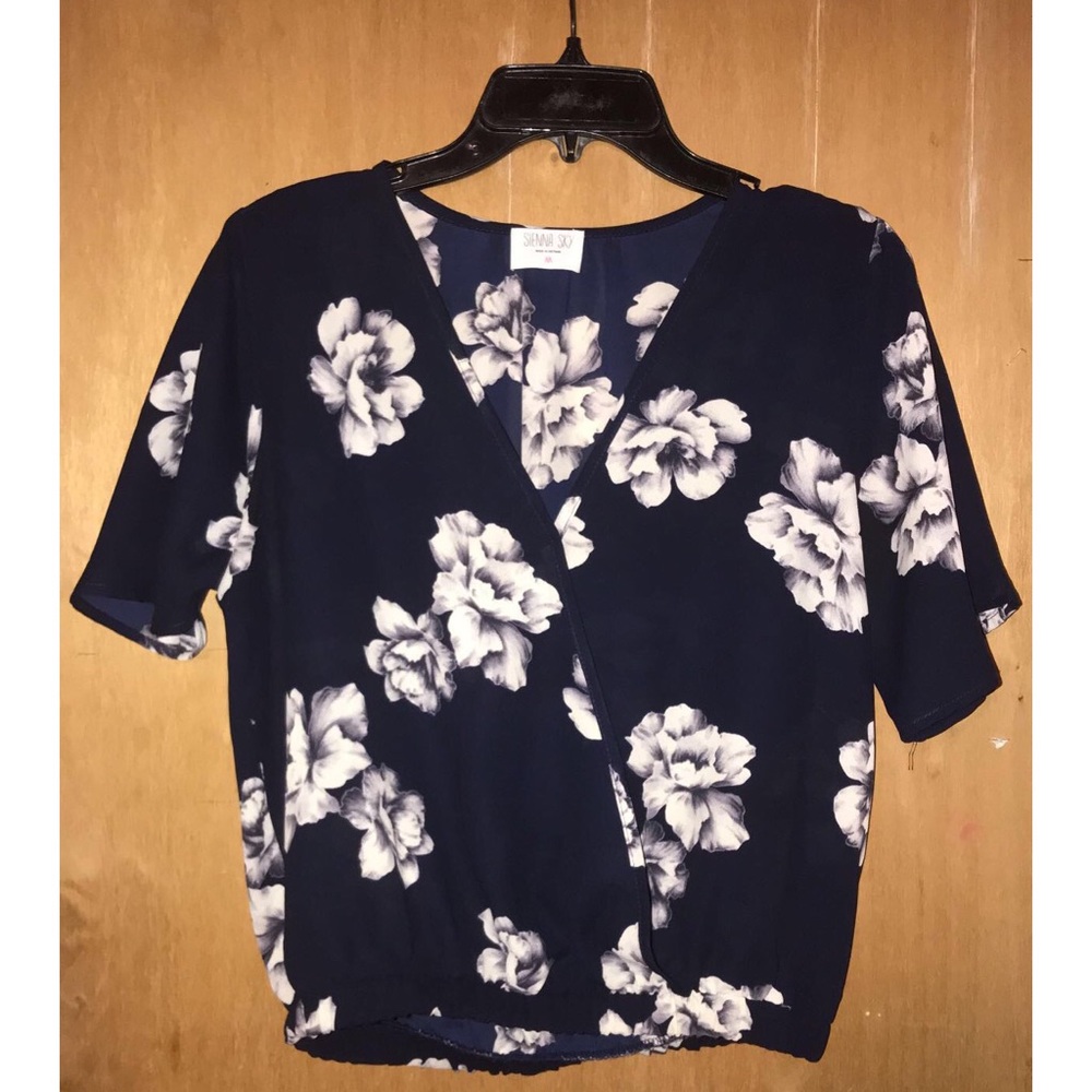 NWT floral blue blouse
